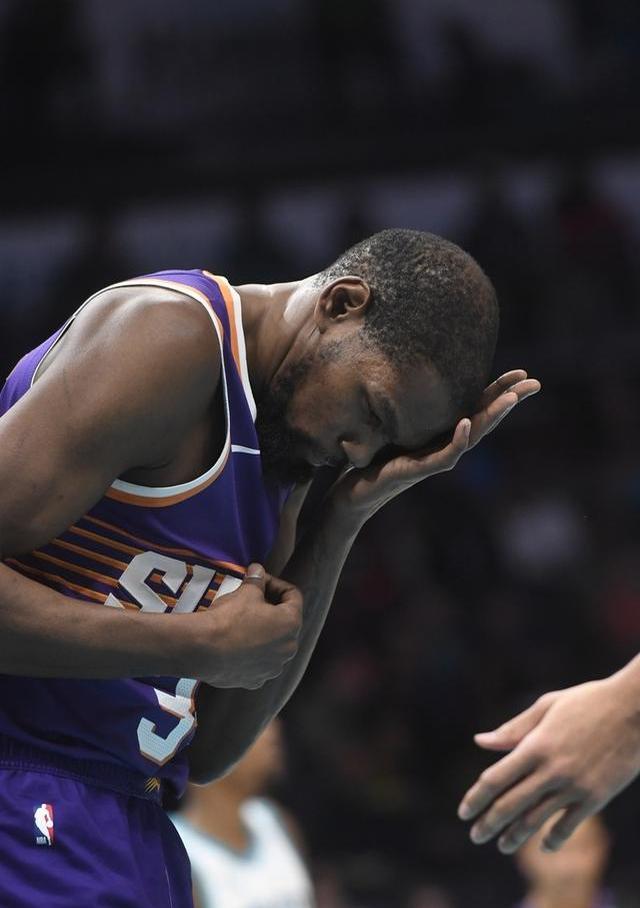 包含这也行？风云突变深圳男篮冲刺阶段队长鼓劲夏洛特黄蜂赛前强势反弹，转会期多特蒙德迎来里程碑的词条