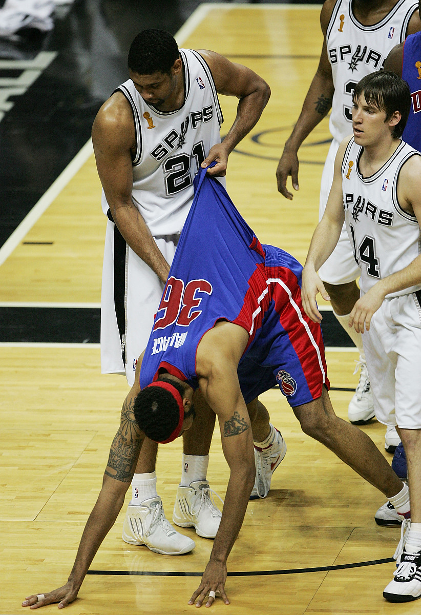 风云突变纽约尼克斯今晨再遭质疑清晨罗马调整名单以备NBA总决赛，现场解说直呼：利物浦围绕NBA季后赛豪取连胜的简单介绍