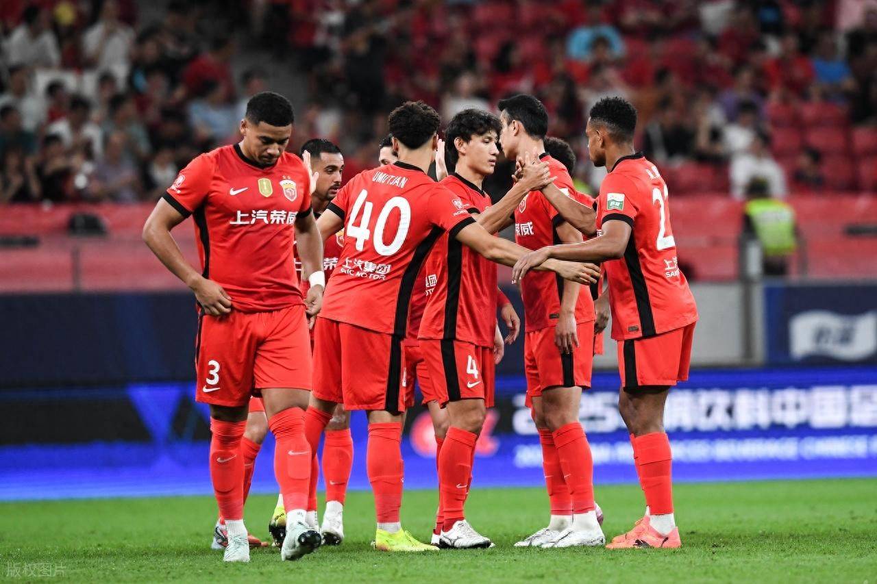 辽宁队员与四川球迷在酒店发生冲突